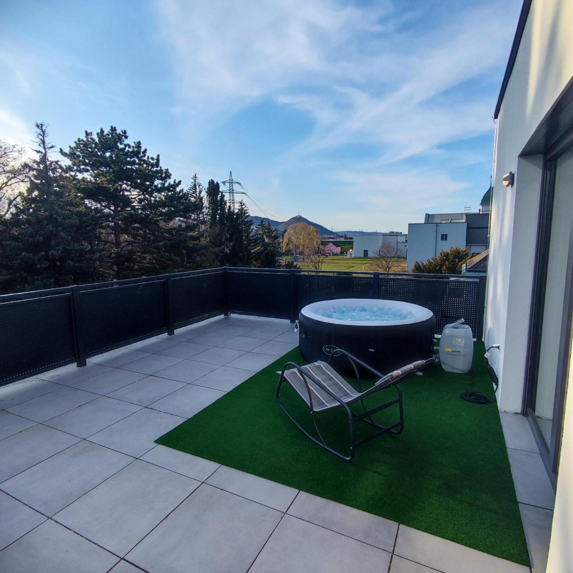 וינה Aparthotel Umbrella מראה חיצוני תמונה